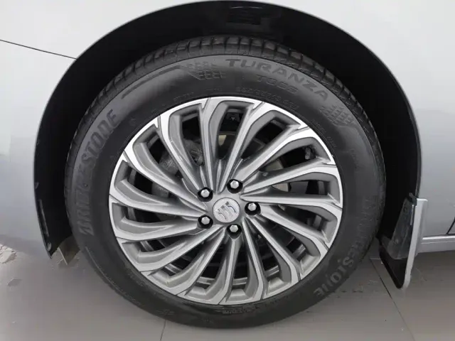 Buick LaCrosse — Фото автомобиля 17