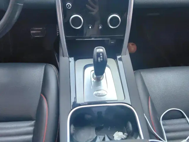 Land Rover Discovery Sport — Фото автомобиля 16
