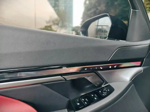 BMW i5 — Фото автомобиля 16