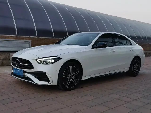 Фотография автомобиля — Mercedes-Benz C-Class