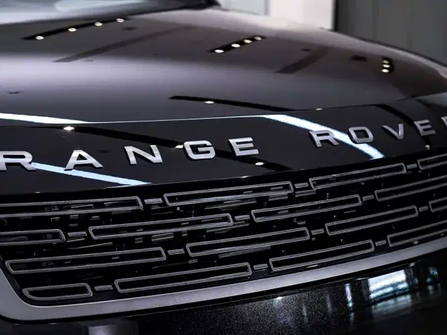 Land Rover Range Rover Sport — Фото автомобиля 13
