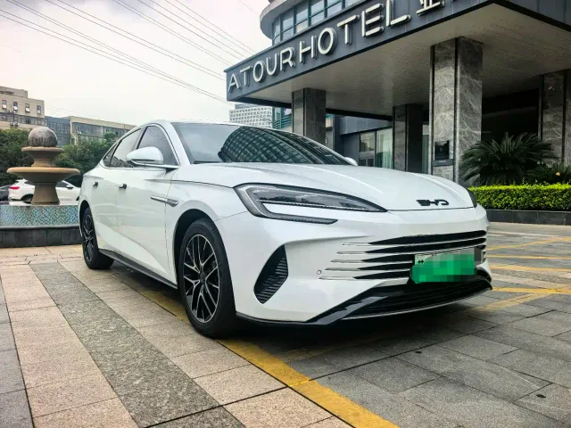 BYD Seal — Фото автомобиля 2