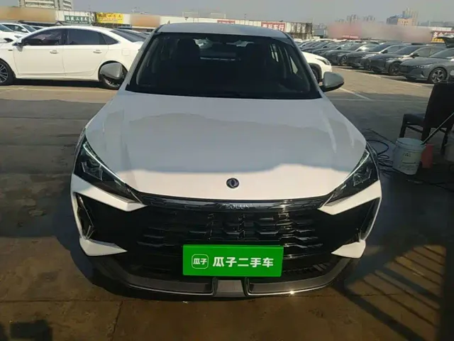 Dongfeng Yixuan — Фото автомобиля 2