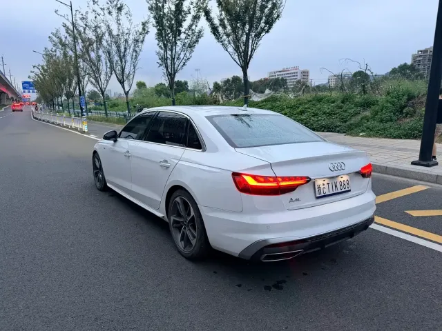 Audi A4L — Фото автомобиля 8