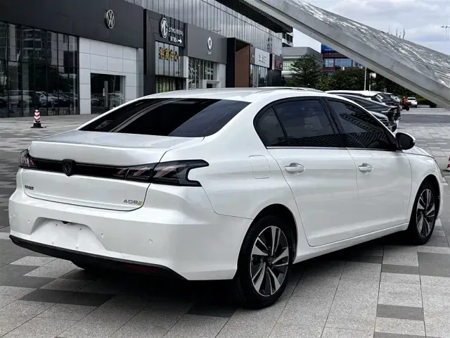 Peugeot 408 — Фото автомобиля 18