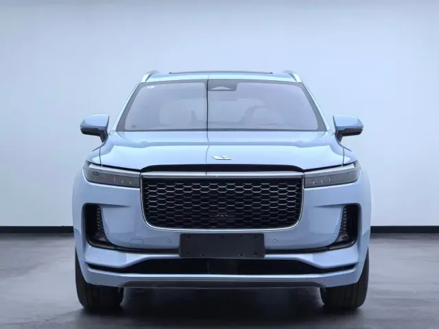 Li Auto ONE — Фото автомобиля 2