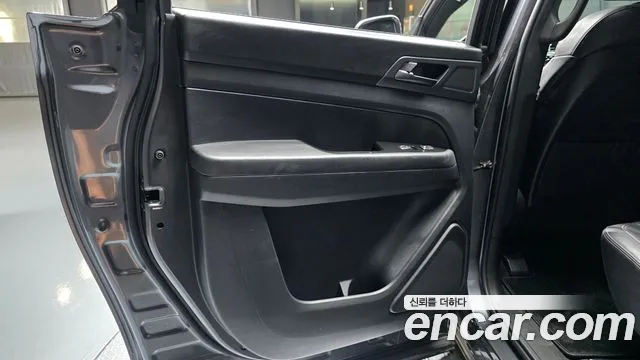 KG_Mobility_Ssangyong Rexton Новый Rexton Sport Дизель 2.2 2WD — Фото автомобиля 25
