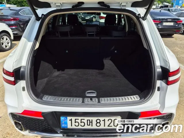 Genesis GV70 — Фото автомобиля 16