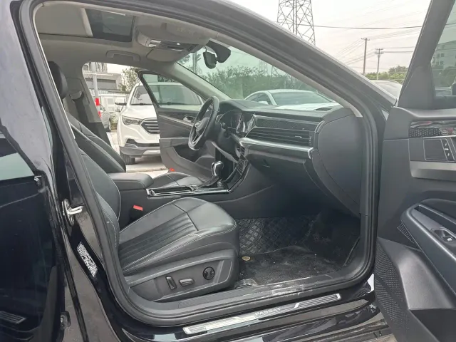 Volkswagen Passat — Фото автомобиля 7