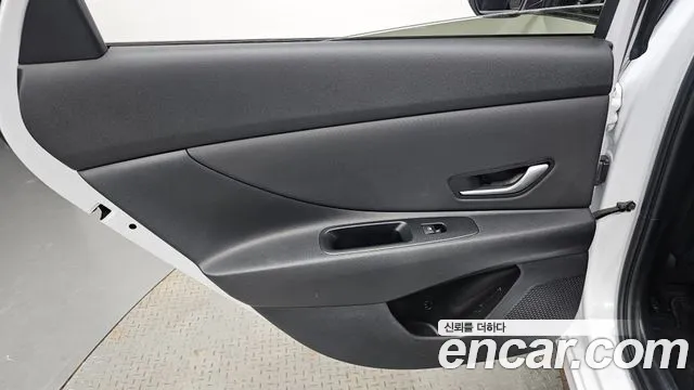 Hyundai Avante CN7 — Фото автомобиля 14