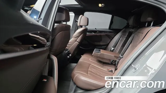 BMW 5 Series G30 — Фото автомобиля 18