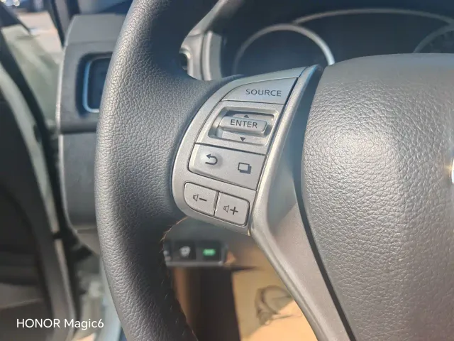 Nissan Tiida — Фото автомобиля 15