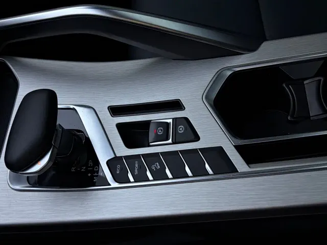 Geely Binyue — Фото автомобиля 21