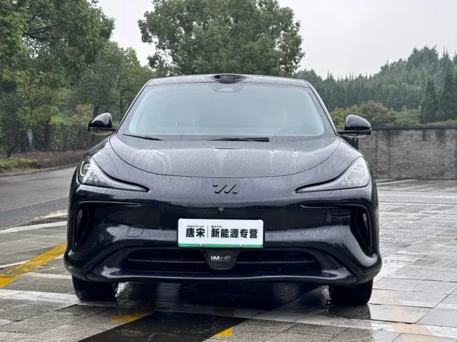 IM Motors LS6 — Фото автомобиля 2