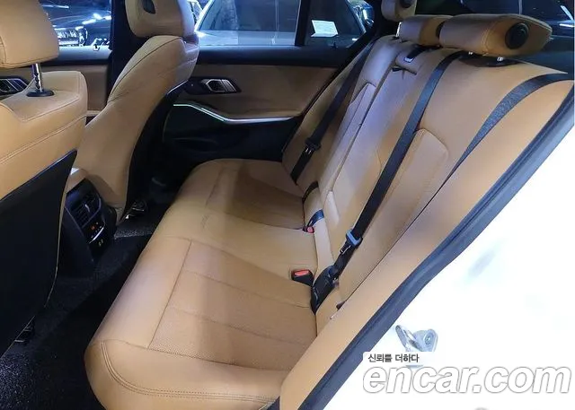 BMW 3-Series 3 серия (G20) 320i M Sport — Фото автомобиля 18