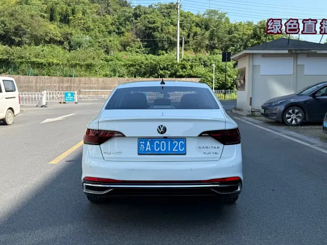 Volkswagen Sagitar — Фото автомобиля 5