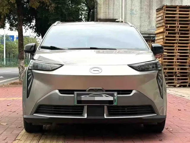 GAC Aion Y — Фото автомобиля 2