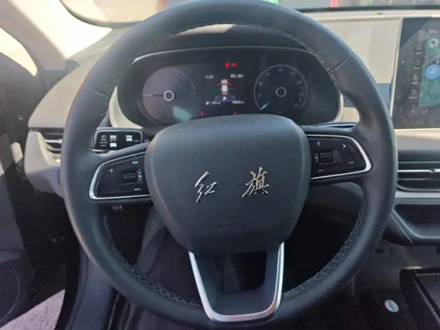 Hongqi Hongqi E-QM5 2024 500km Travel Edition — Фото автомобиля 15