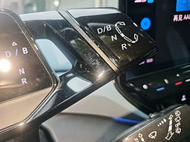Volkswagen ID.4 X — Фото автомобиля 10