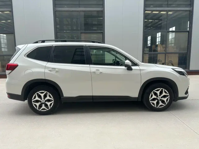 Subaru Forester — Фото автомобиля 5