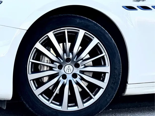 Maserati Ghibli — Фото автомобиля 15