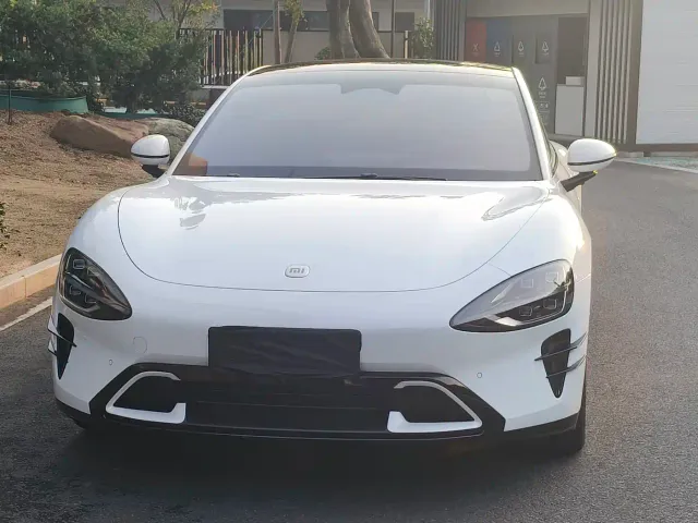 Xiaomi SU7 — Фото автомобиля 2