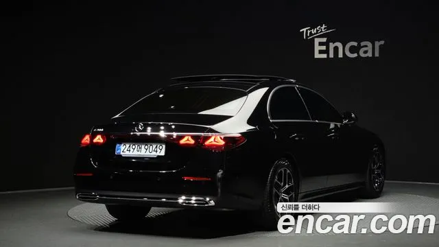 Mercedes-Benz E-Class W214 — Фото автомобиля 2