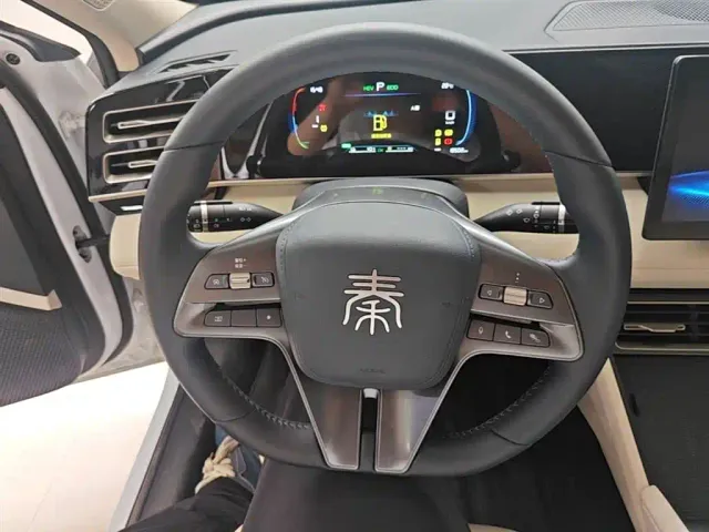 BYD Qin L — Фото автомобиля 10