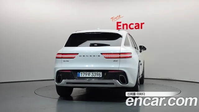 Genesis GV70 — Фото автомобиля 4