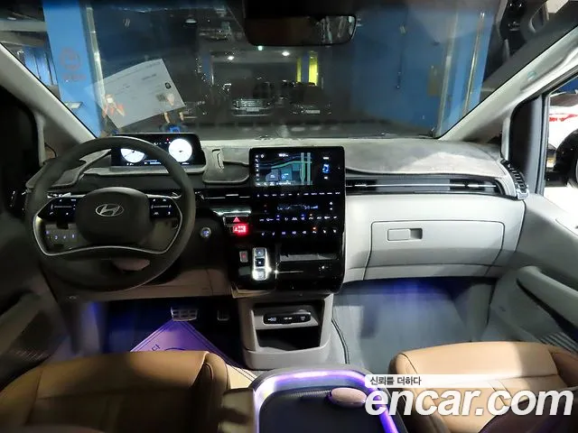 Hyundai Staria Staria 4WD Lounge 9 мест — Фото автомобиля 7