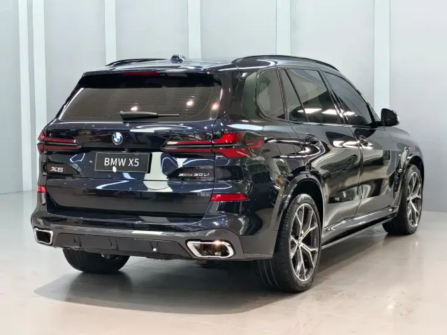 BMW X5 — Фото автомобиля 3