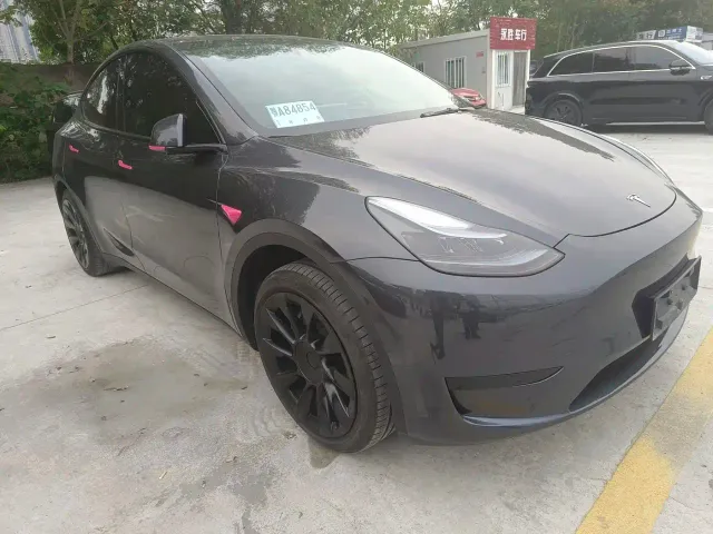 Фотография автомобиля — Tesla Model Y