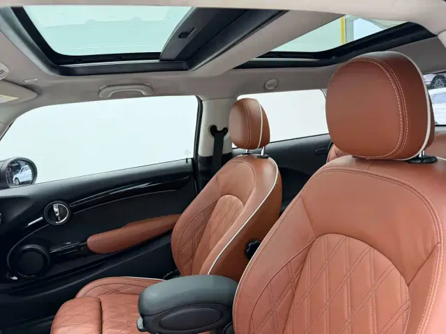 MINI Hatch — Фото автомобиля 22