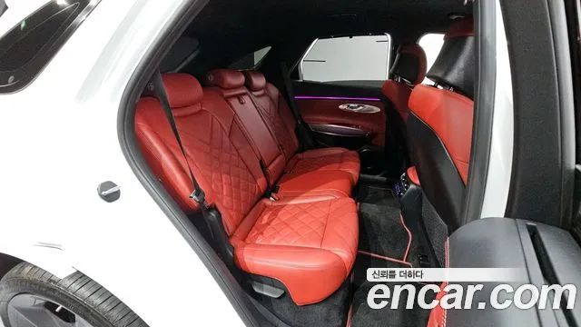 Genesis GV70 2.5T Бензин AWD — Фото автомобиля 12