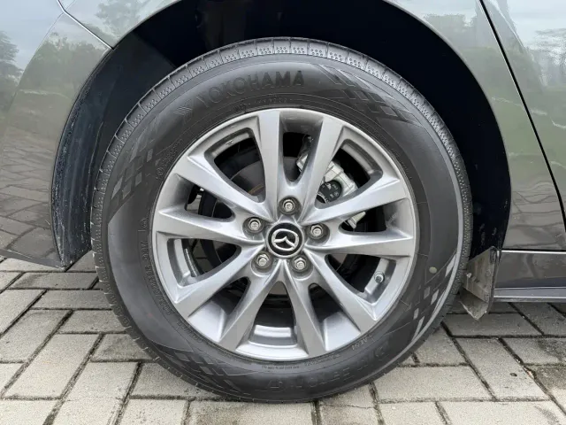 Mazda Axela — Фото автомобиля 22