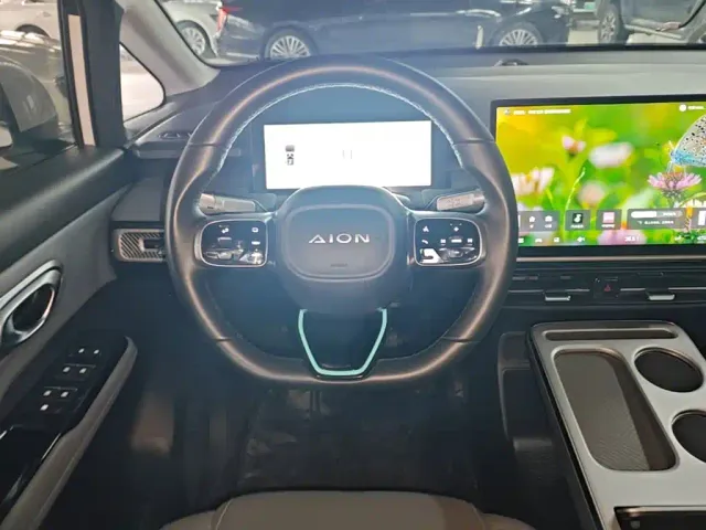 GAC Aion Y — Фото автомобиля 10