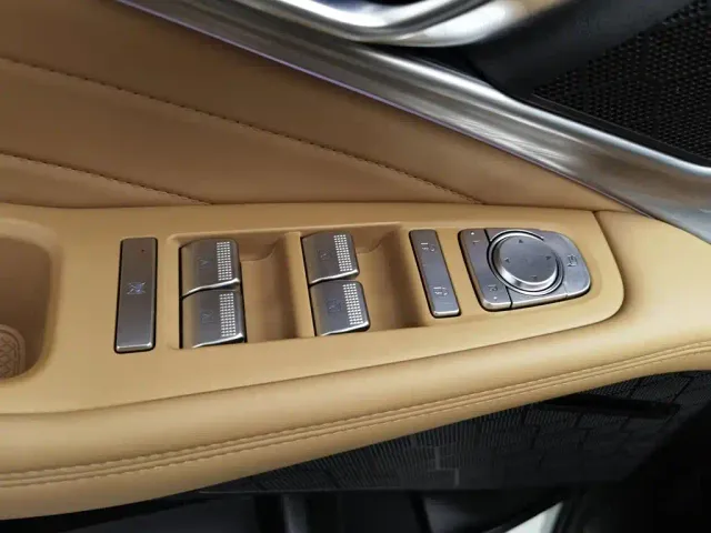 GAC Trumpchi GS8 — Фото автомобиля 9