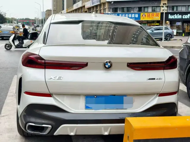 BMW X6 — Фото автомобиля 9