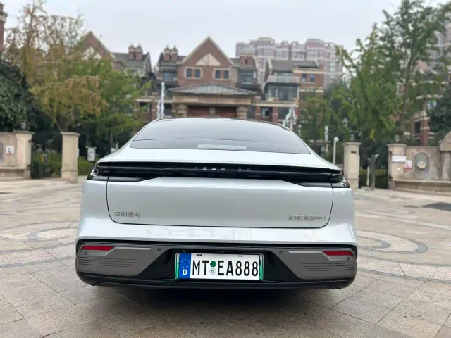 Geely Galaxy Xingyao 8 — Фото автомобиля 8
