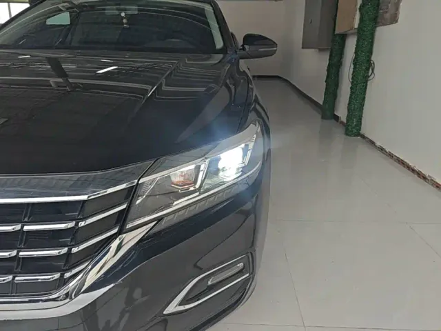 Volkswagen Passat — Фото автомобиля 23