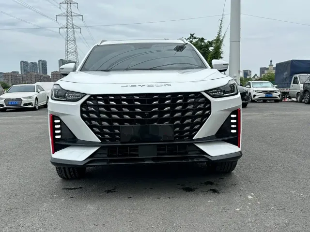 Jetour X70 PRO — Фото автомобиля 2
