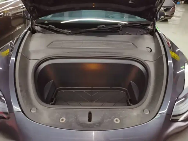 Tesla Model Y — Фото автомобиля 19