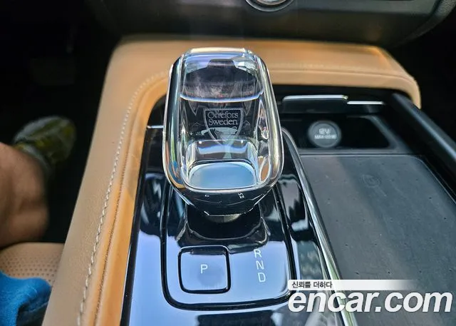 Volvo S90 — Фото автомобиля 13