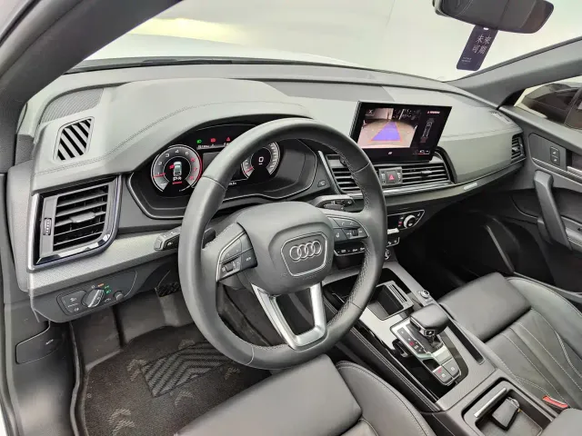 Audi Q5L — Фото автомобиля 8