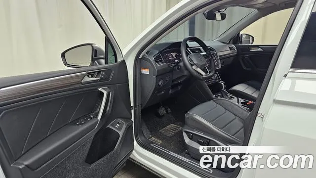 Volkswagen Tiguan — Фото автомобиля 10