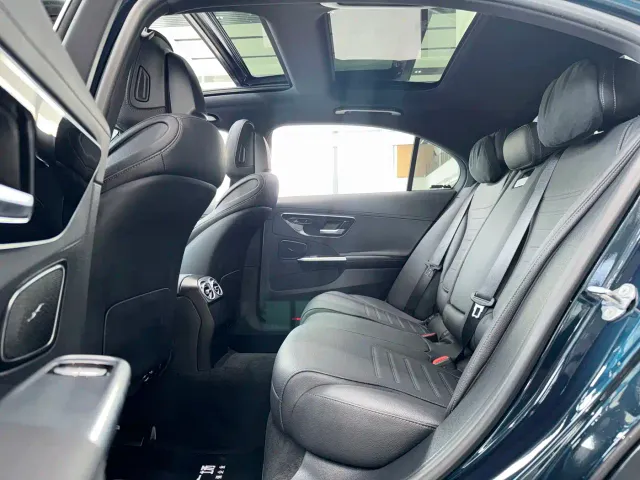 Mercedes-Benz C-Class — Фото автомобиля 5