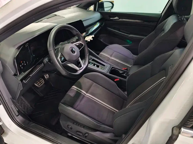 Volkswagen Golf — Фото автомобиля 22