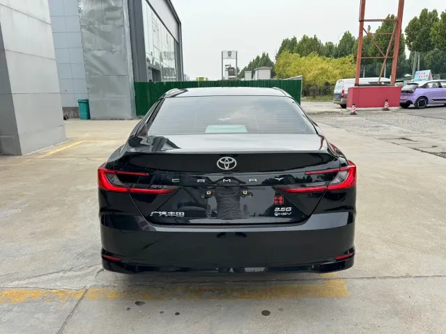 Toyota Camry — Фото автомобиля 14