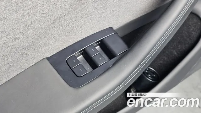 Tesla Model 3 — Фото автомобиля 7