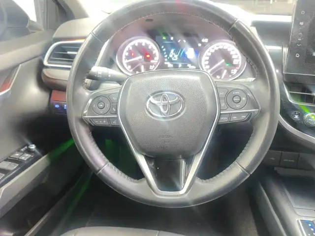 Toyota Camry — Фото автомобиля 15